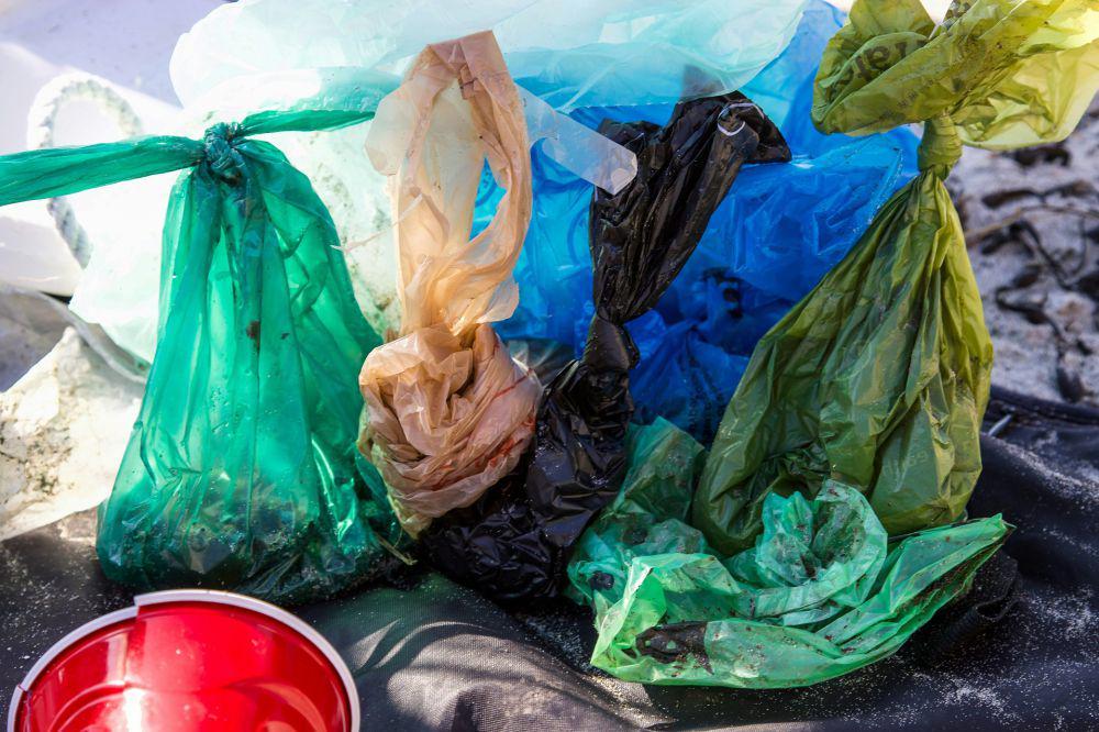 Mengapa Sampah Plastik Bisa Membuat Lingkungan Menjadi Rusak?