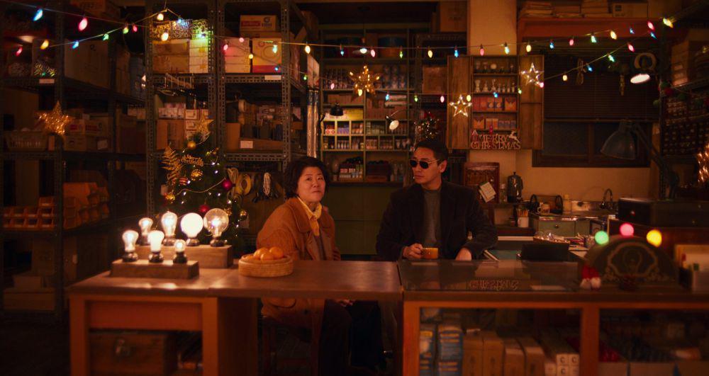 Apakah Jung Yoo Hee Jadi Penjaga Toko Lampu di Ending Light Shop?