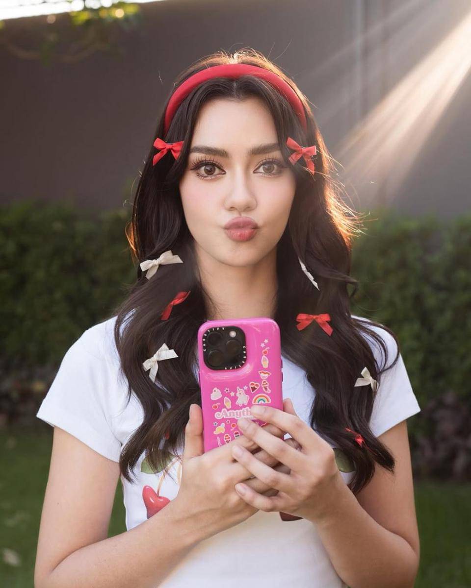 potret ide gaya rambut ala Amanda Obdam