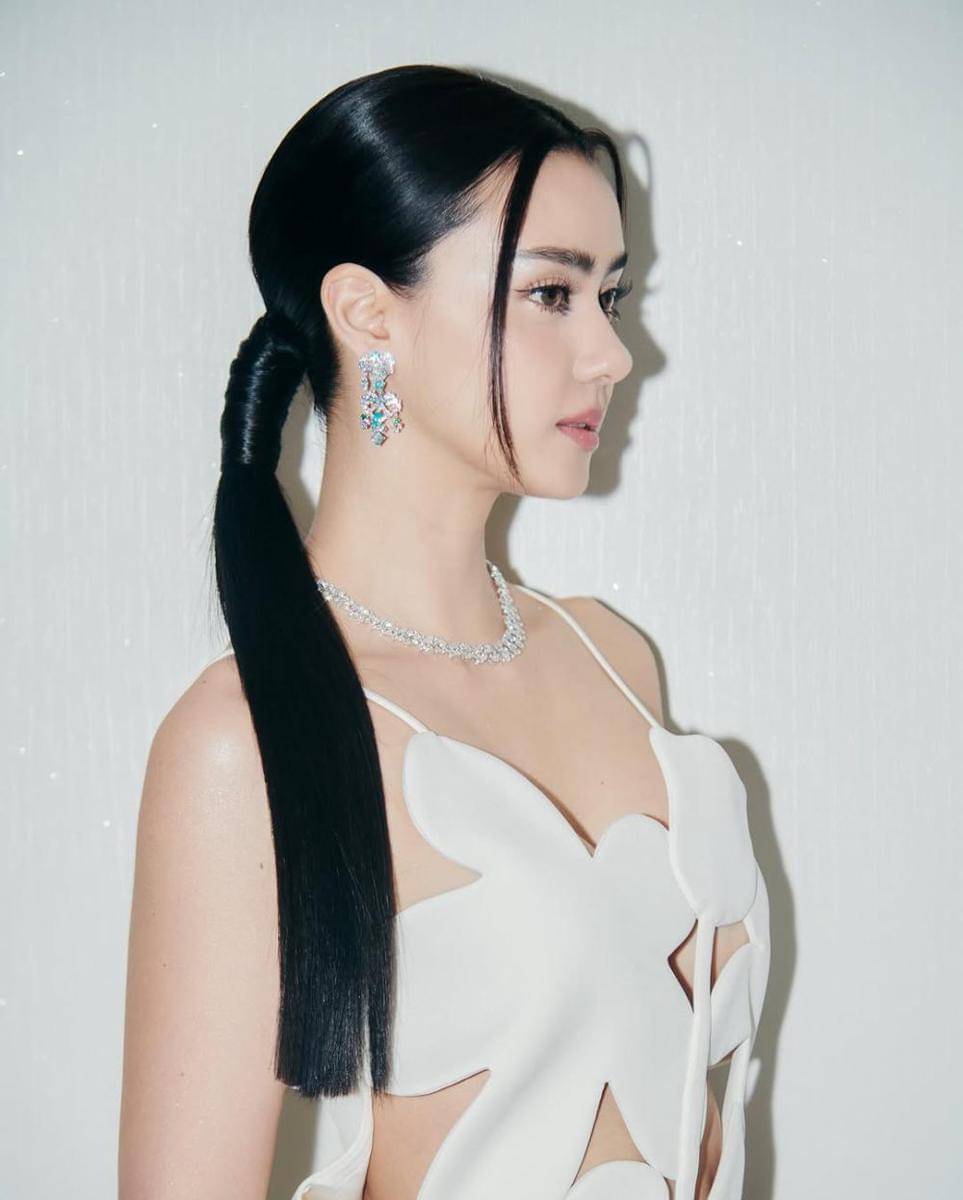potret ide gaya rambut ala Amanda Obdam