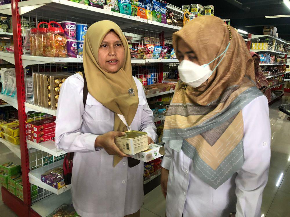 27 Ritel Sumbar Terciduk Jual Produk Kedaluwarsa dan Tanpa Izin