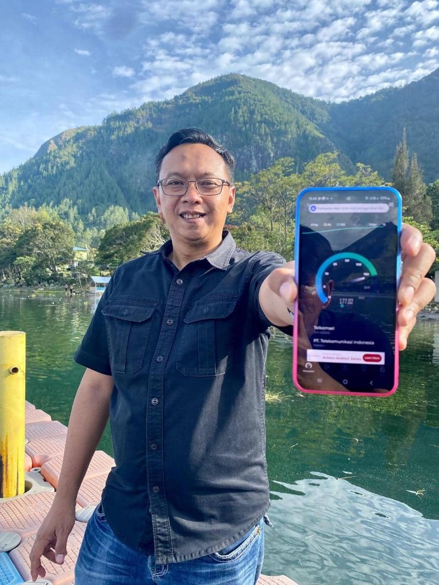 Telkomsel mengklaim siap menghadirkan kenyamanan komunikasi bagi pelanggan khususnya di Sumatra periode Natal 2024 dan Tahun Baru 2025. (Dok. Telkomsel).