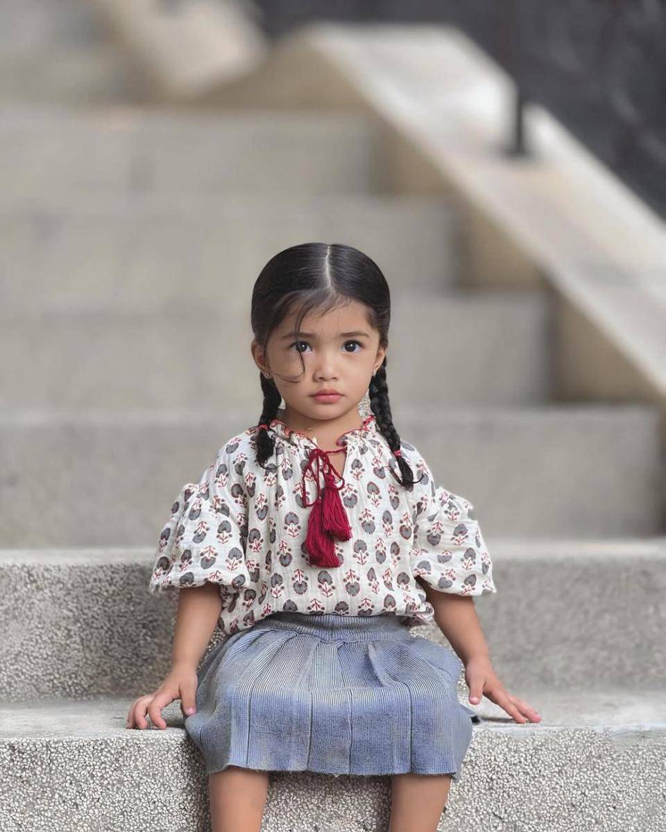 inspirasi outfit anak cewek ala Jema (instagram.com/jemaofficiall)