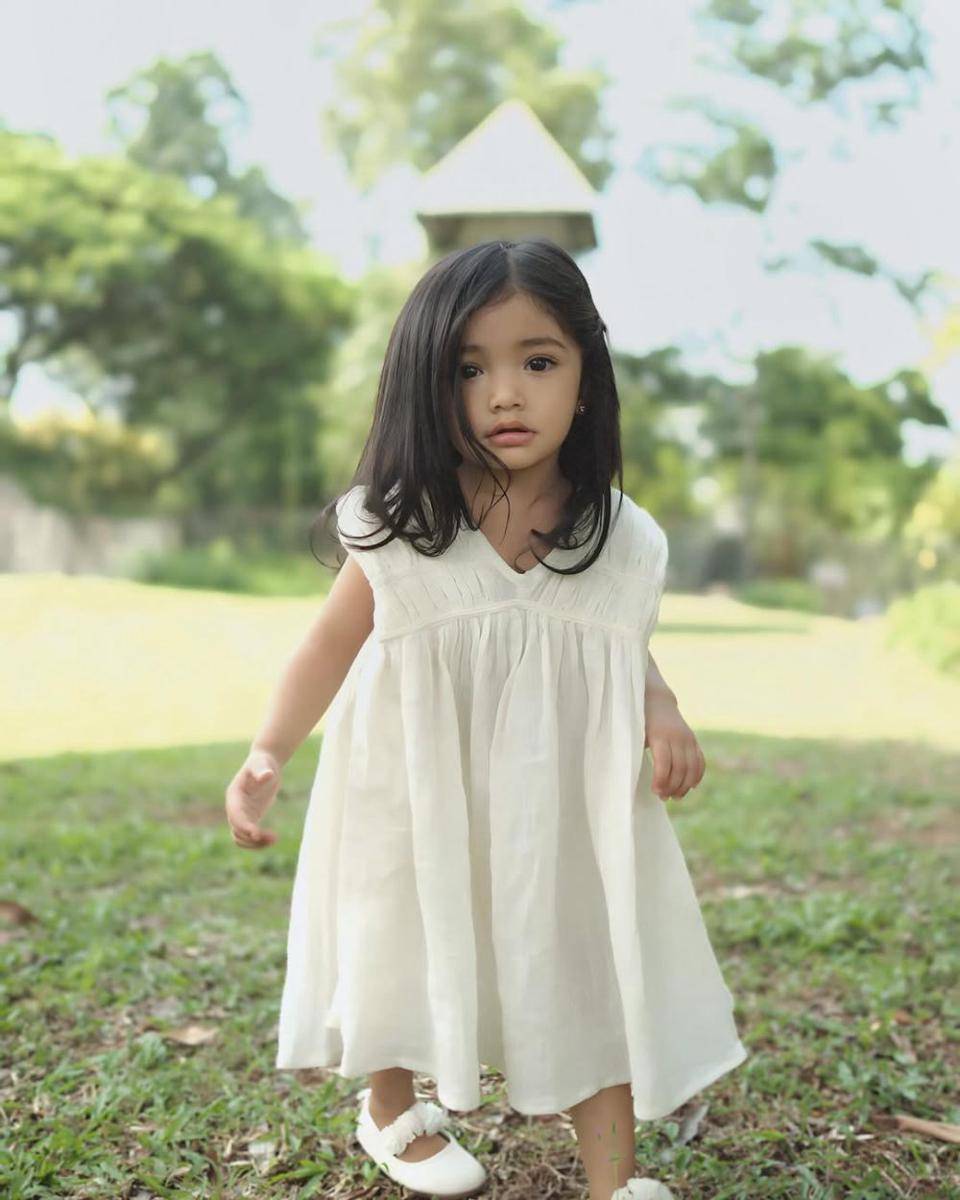 inspirasi outfit anak cewek ala Jema (instagram.com/syafira_hdd)