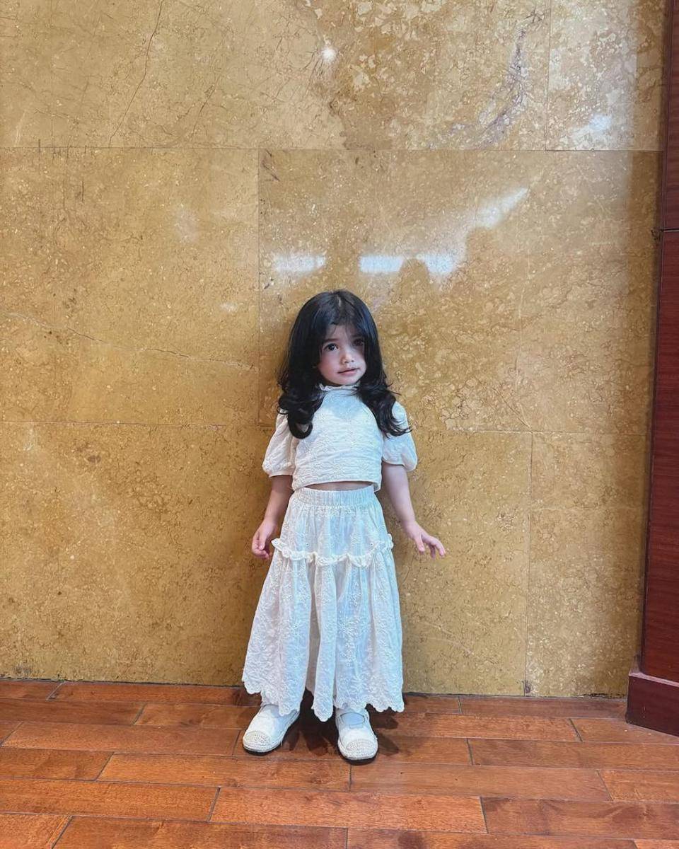 inspirasi outfit anak cewek ala Jema (instagram.com/syafira_hdd)