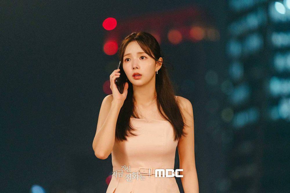 7 Momen Kedok Hong Hee Joo Nyaris Terbongkar di When the Phone Rings