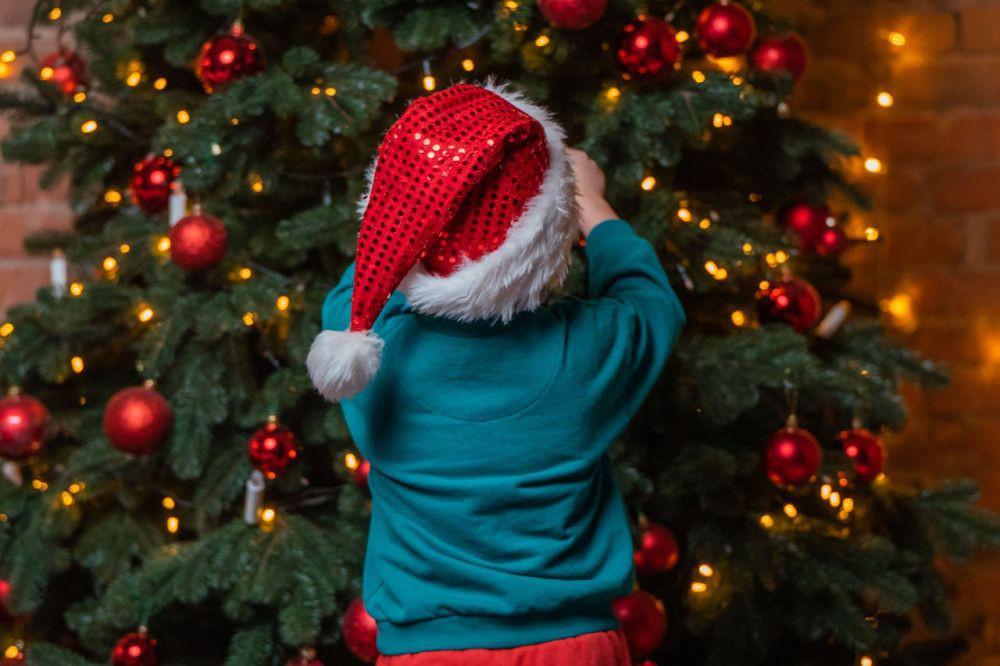 Kenapa Natal Identik dengan Warna Merah dan Hijau?
