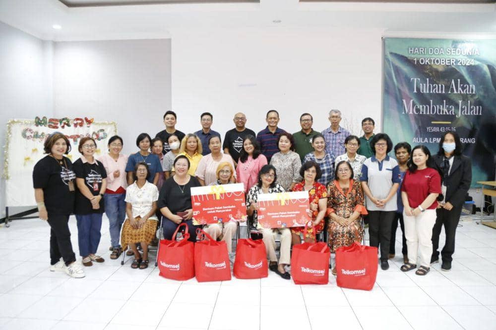 Program CSR #SambungkanSenyuman Telkomsel. (Dok. Telkomsel)