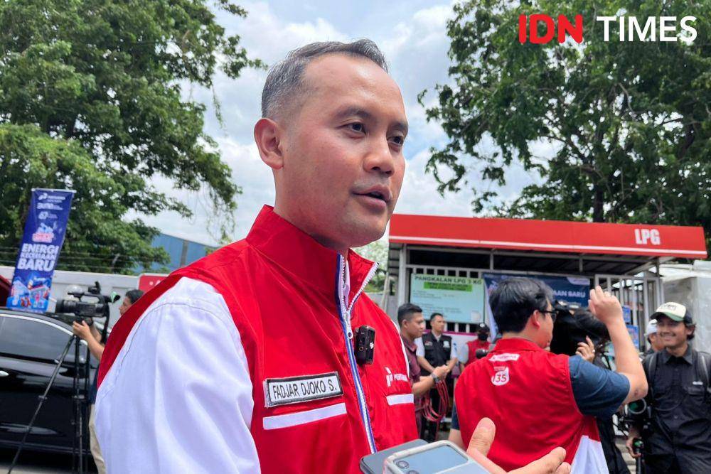 VP Corporate Communication Pertamina, Fadjar Djoko Santoso (IDN Times/Ridwan Aji Pitoko)