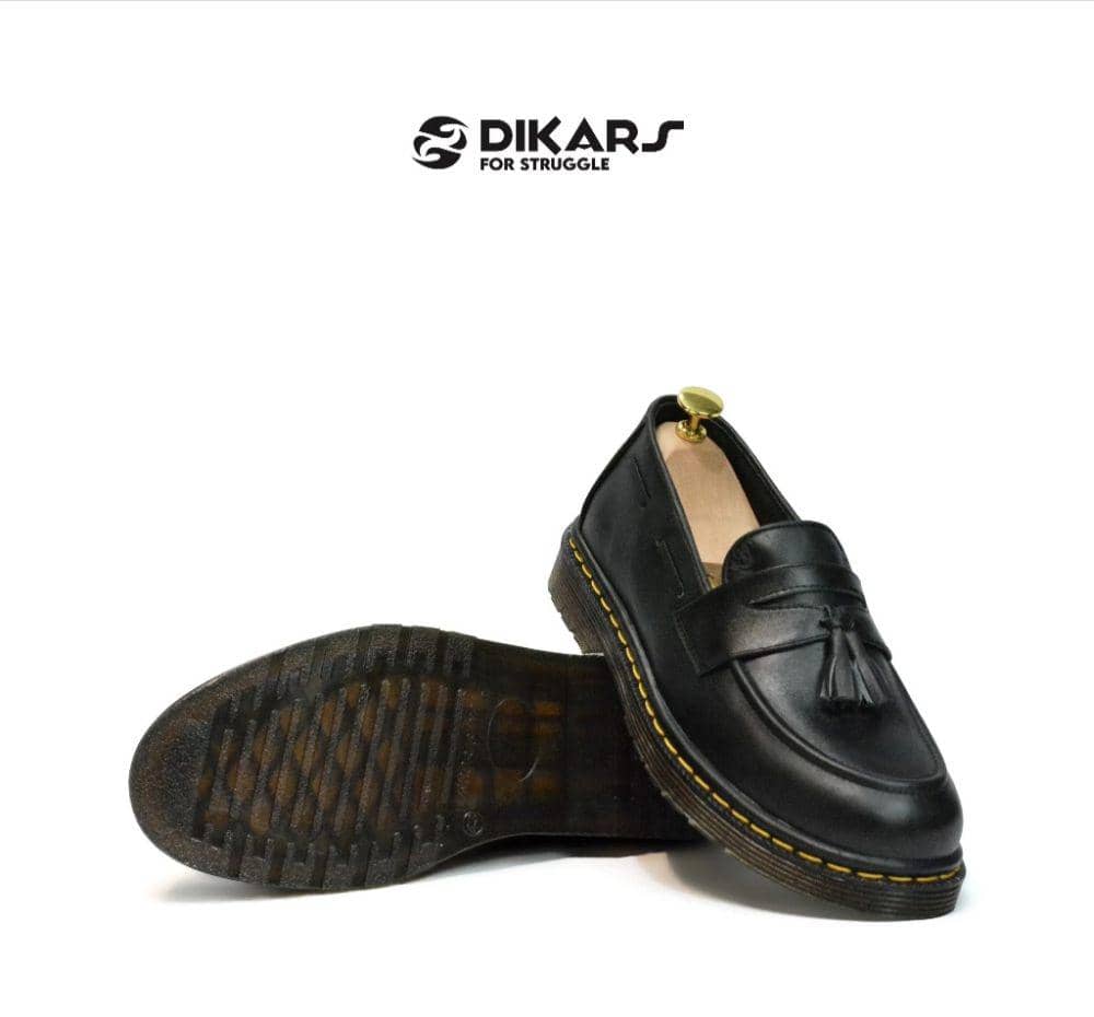 DIKARS Loafers Black Pullup (shopee.co.id/Dikars Official Store)
