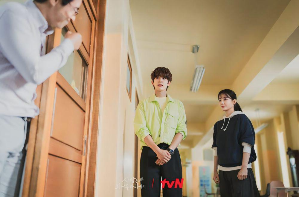 7 Kronologi Tersebarnya Rumor Dating Moon Soo-Ji Won Love Your Enemy