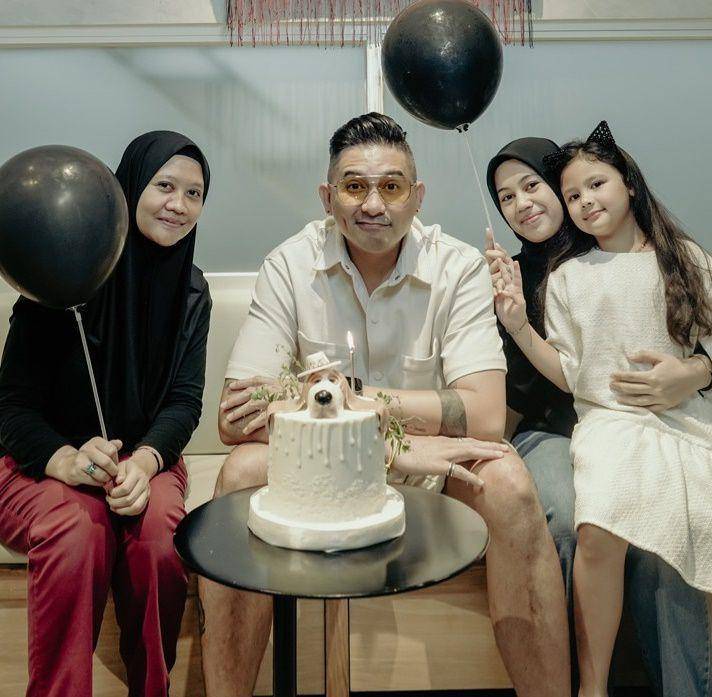 potret perayaan ulang tahun ke-40 Ryan Delon (instagram.com/tail_wagging)