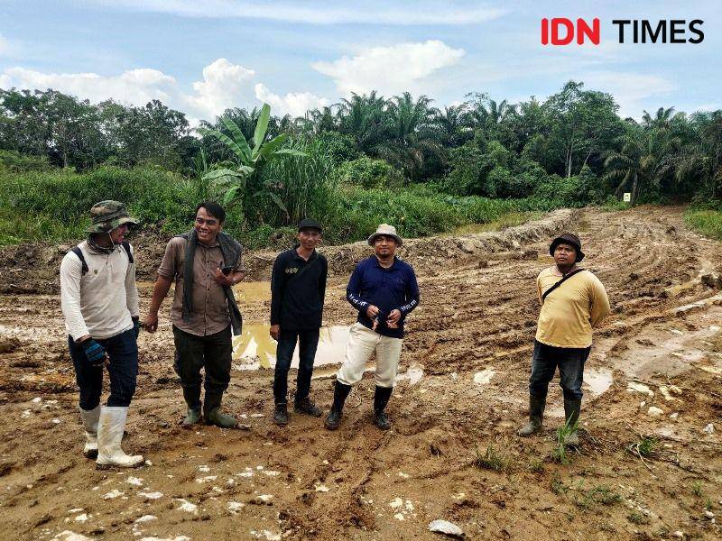 Satgas P3T ADP OIKN saat cek lahan warga terkena tol segmen 6A dan 6B di IKN (IDN Times/Ervan)
