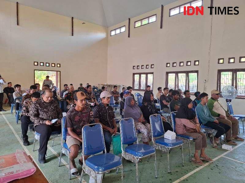 Warga penerima uang pengganti lahan milik warga untuk jalan Tol IKN (IDN Times/Ervan)