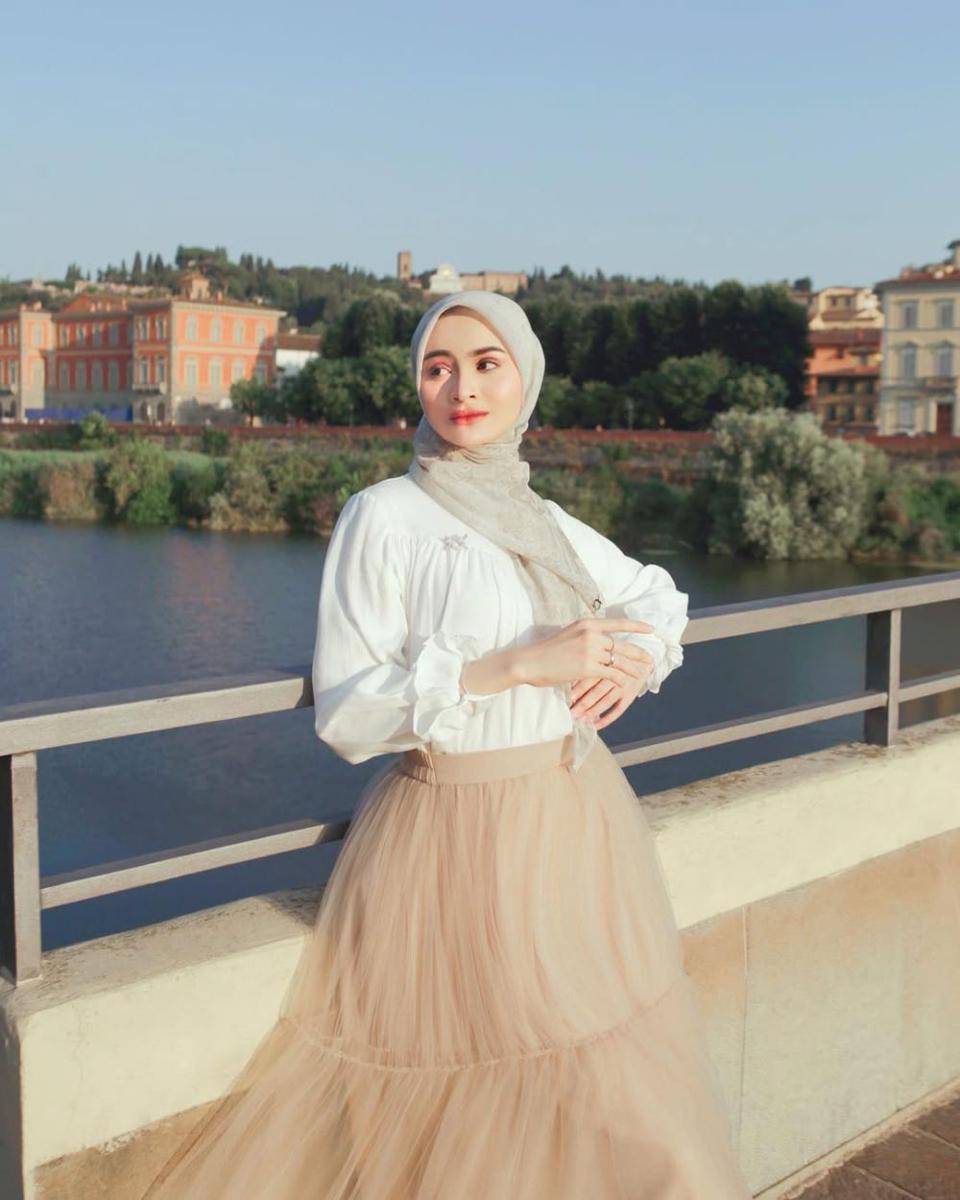 ide gaya busana ala Sabrina Sosiawan (instagram.com/sabrinasosiawan)