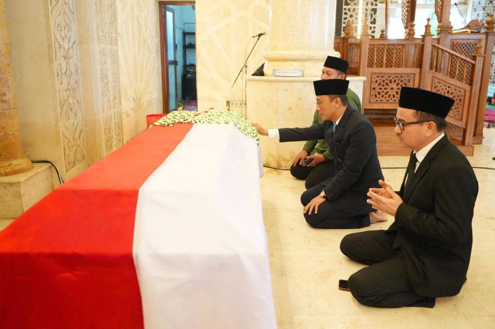Lepas Jenazah Kakanwil Kemenag Sulsel, Zudan: Saya Kehilangan Sahabat