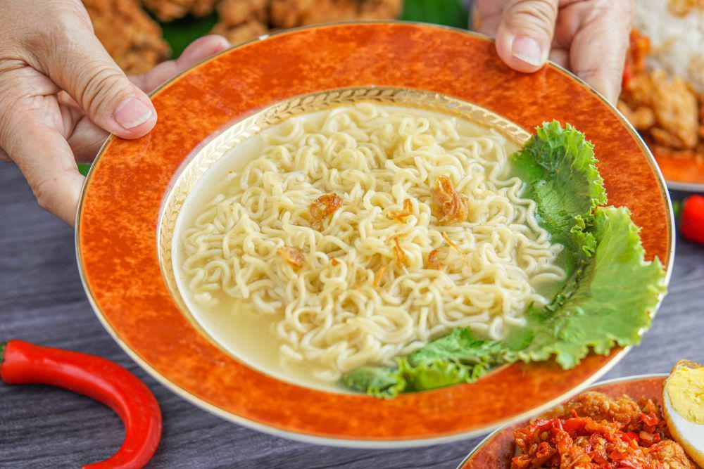 5 Hack Memasak Mie Instant agar Lebih Sehat dan Bergizi