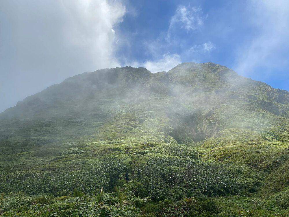 potret Gunung La Soufriere di negara Saint Vincent dan Grenadines (commons.wikimedia.org/Enrevseluj)