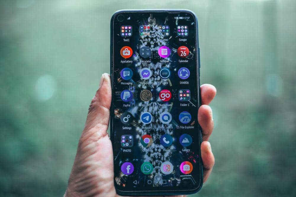 ilustrasi telepon genggam (pexels.com/Pok Rie)