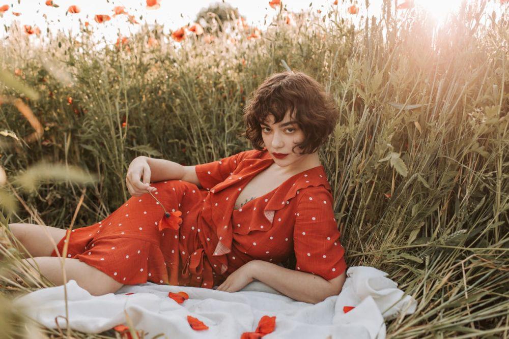 Apa Itu Soft Girl Era? Simak Trennya yang Ramai di Media Sosial!