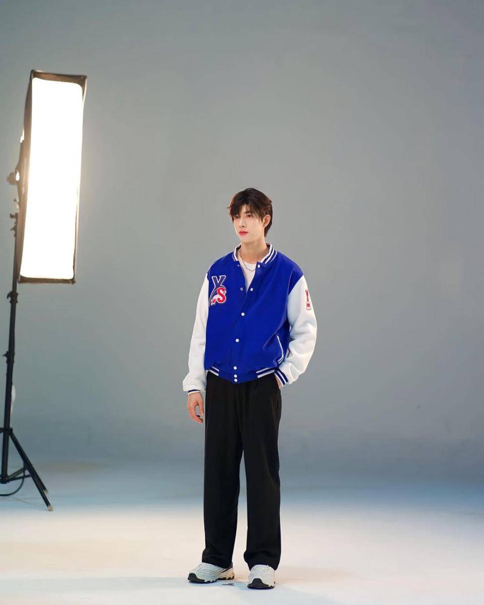 outfit sporty look ala Frank Thanatsaran (instagram.com/frank_thanatsaran)