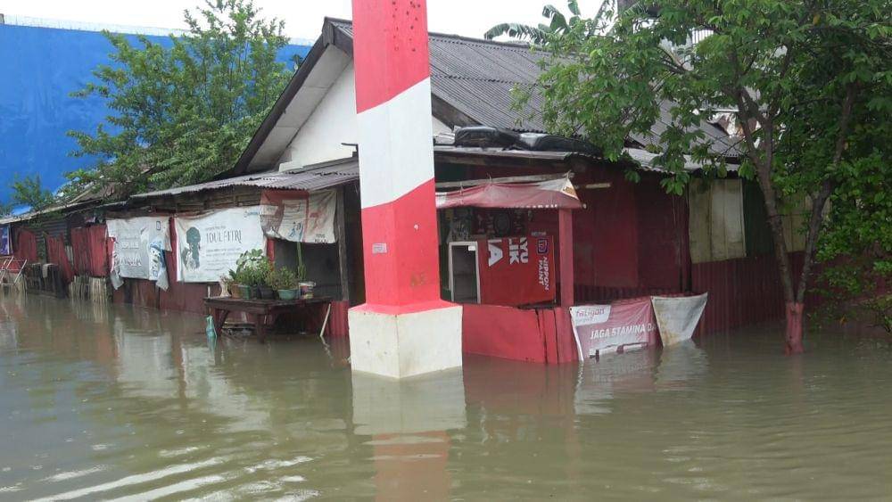Banjir di BTN Kodam 3 Makassar, Sulawesi Selatan (Sulsel), Jumat (20/12/2024)/Istimewa