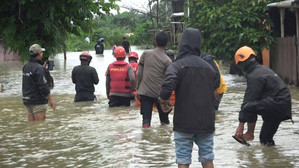 Banjir di BTN Kodam 3 Makassar, Sulawesi Selatan (Sulsel), Jumat (20/12/2024)/Istimewa