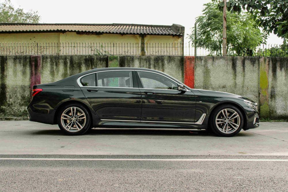 ilustrasi mobil (unsplash.com/Saurabh Yadav)