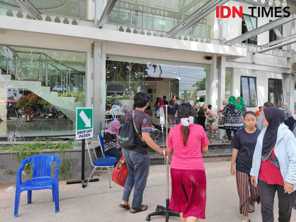 Kebakaran di RS Tiara Bekasi. (IDN Times/Imam Faishal)