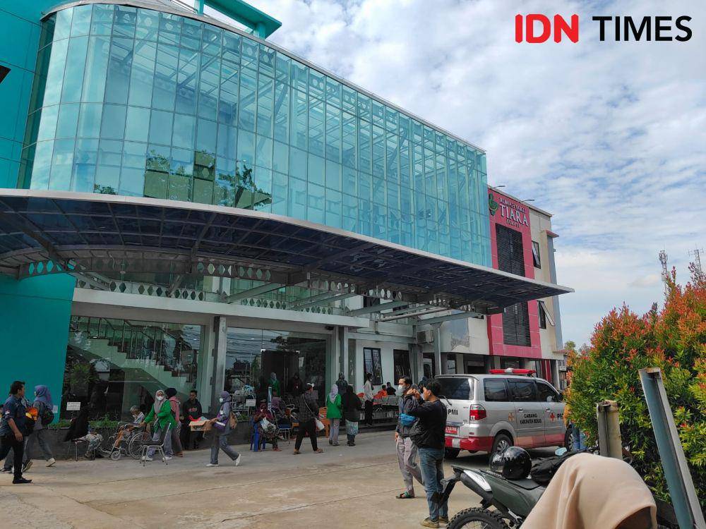 Kebakaran di RS Tiara Bekasi. (IDN Times/Imam Faishal)
