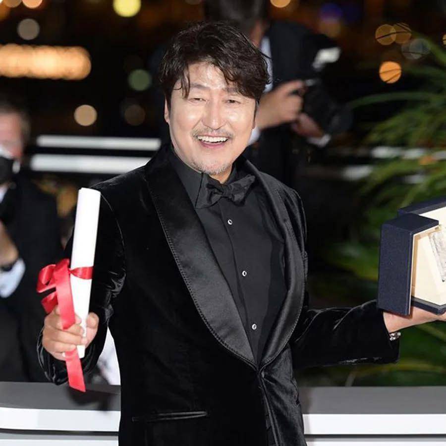 potret Song Kang Ho (instagram.com/sublime__official)