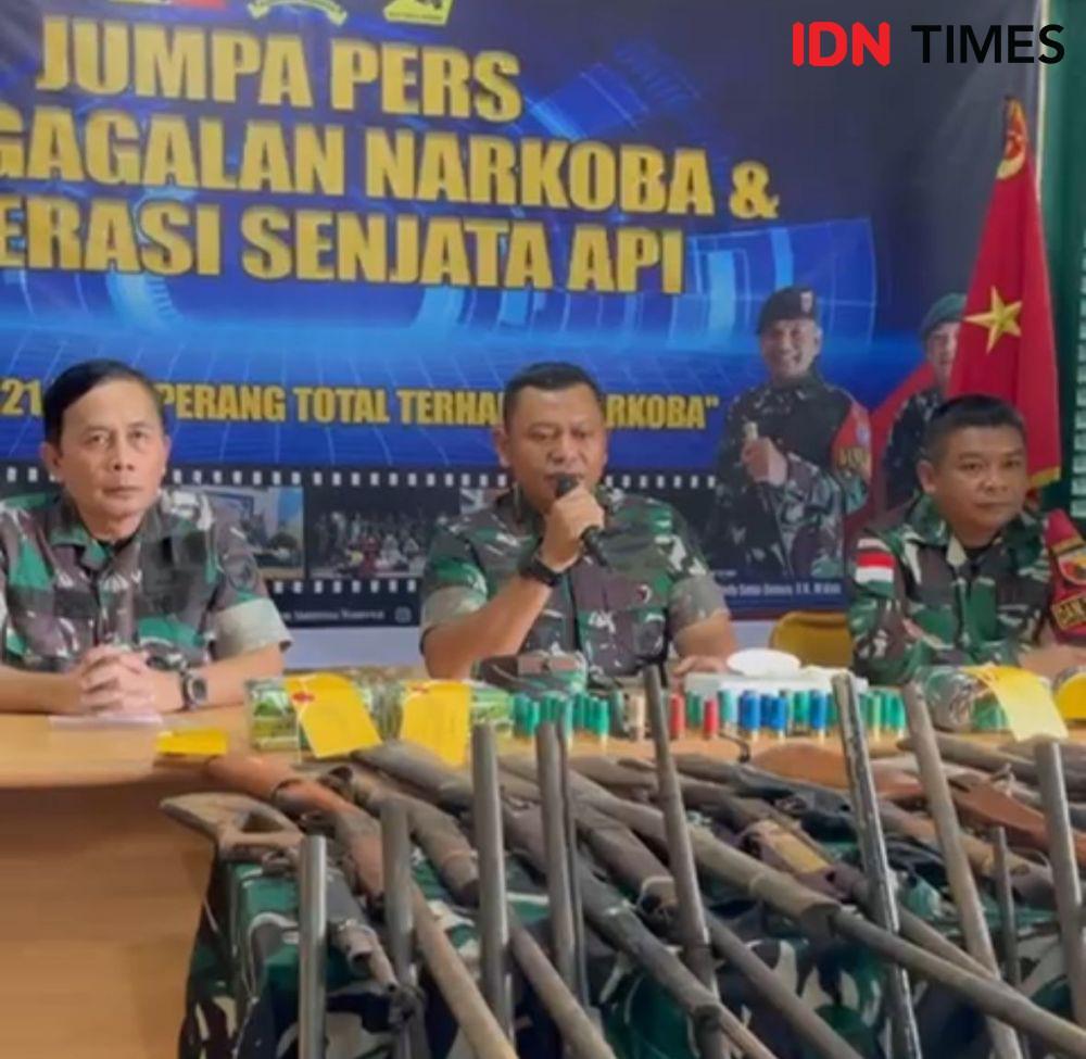 TNI Gagalkan Penyelundupan Sabu dan Senjata Api di Kalbar
