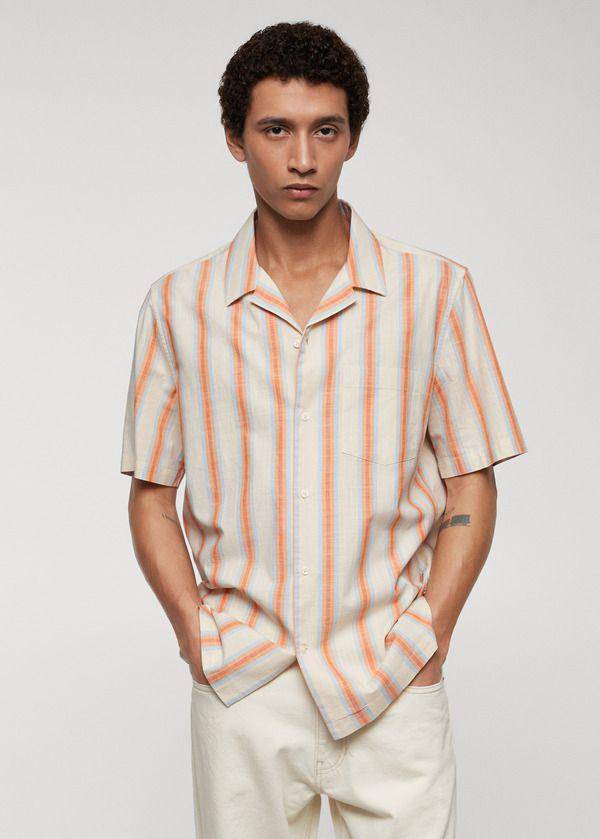 ilustrasi kemeja motif garis pria (mango.com)