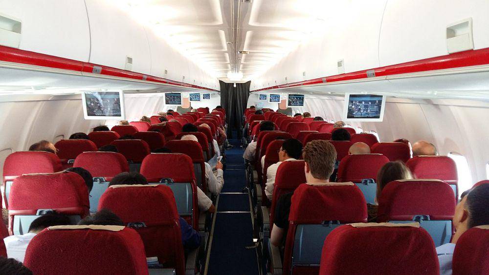potret interior Tupolev Tu-204 milik Air Koryo (commons.wikimedia.org/Topolinochamp)