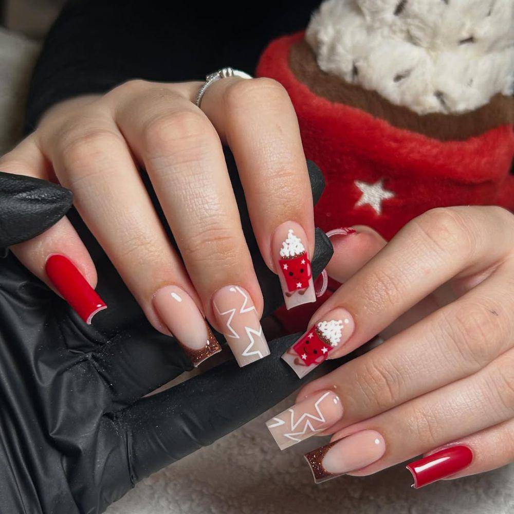 nail art untuk rayakan Natal (instagram.com/zoehannahnailartist)