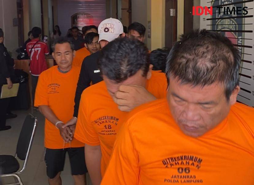 Konferensi pers penangkapan 13 preman di Jalinsum Lampung Utara oleh Polda Lampung. (IDN Times/Tama Yudha Wiguna).