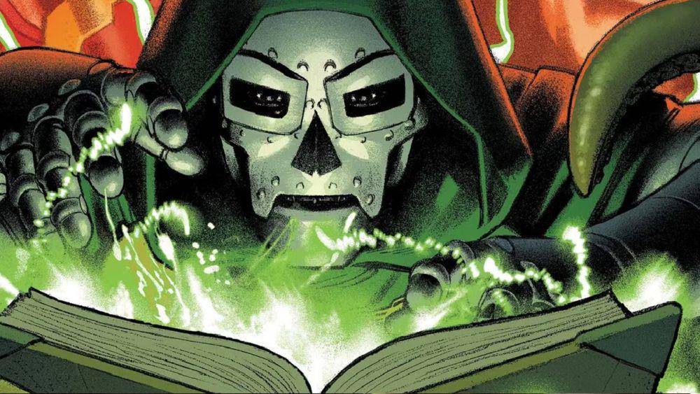 Doctor Doom menggunakan Darkhold (dok. Marvel Comics/Darkhold Alpha)