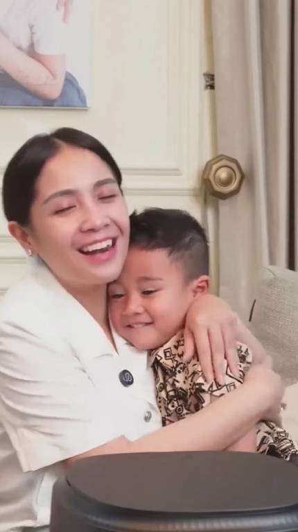 Cipung peringati Hari Ibu (instagram.com/raffinagita1717)