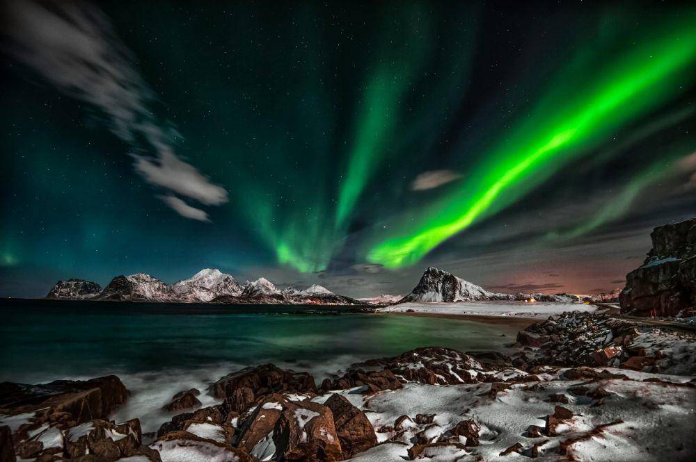 Ilustrasi Aurora Borealis  (pexels.com/stein egil liland)