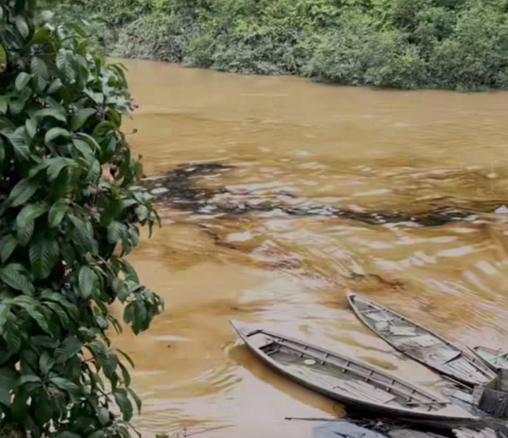 Sungai Lubuk Buah BHL Musi Banyuasin Tercemar Minyak Mentah