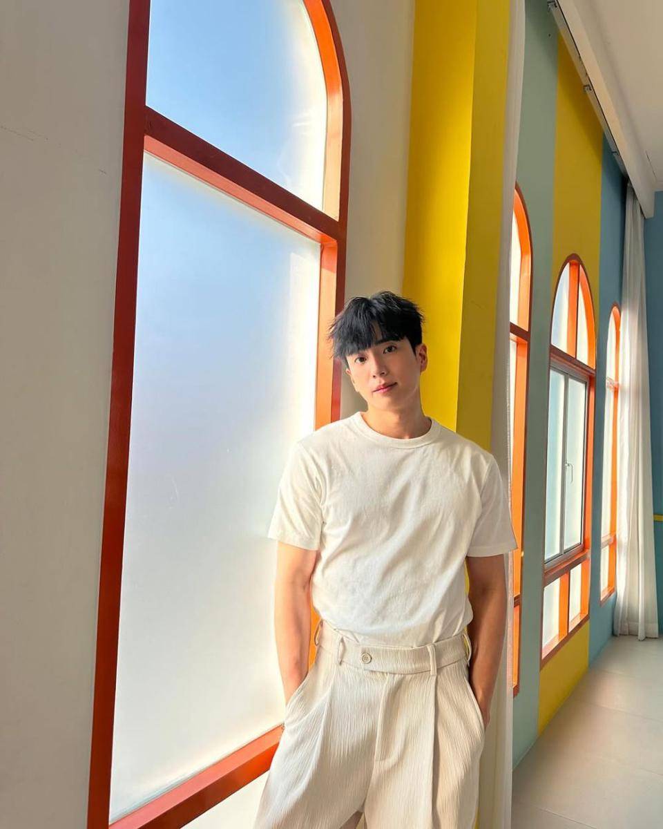 potret clean outfit ala Nonkul Chanon (instagram.com/nonkul)