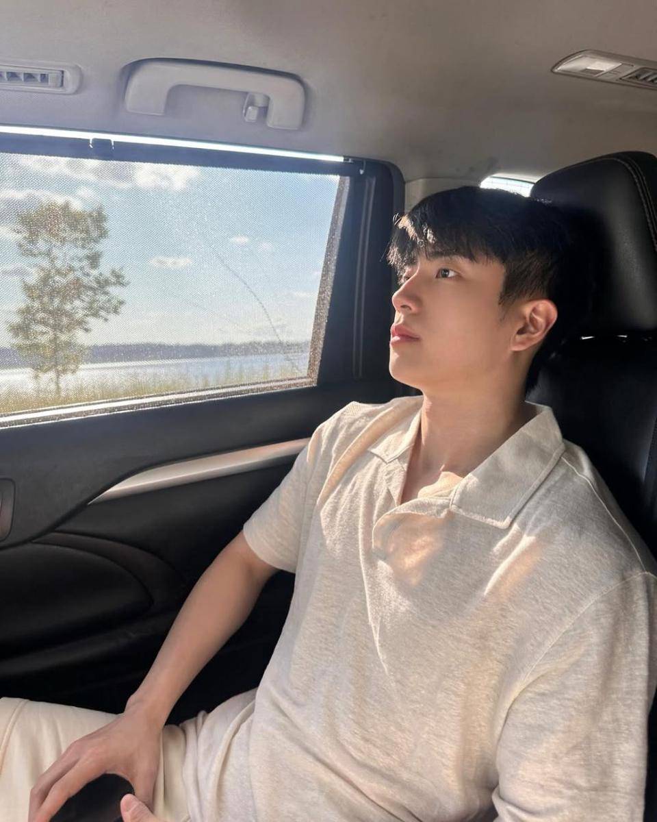 potret clean outfit ala Nonkul Chanon (instagram.com/nonkul)