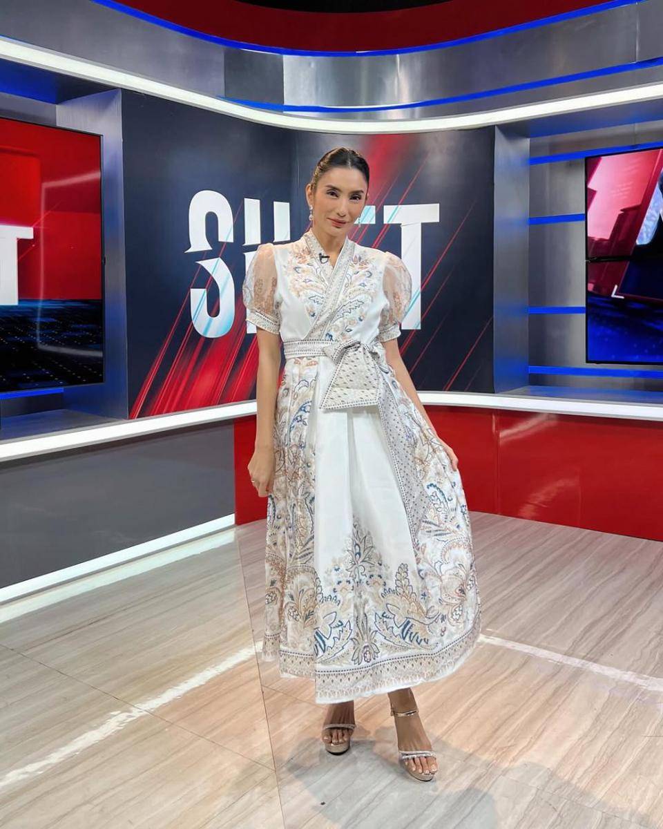potret ide dress nuansa formal ala Tyas Mirasih (instagram.com/tyasmirasih)