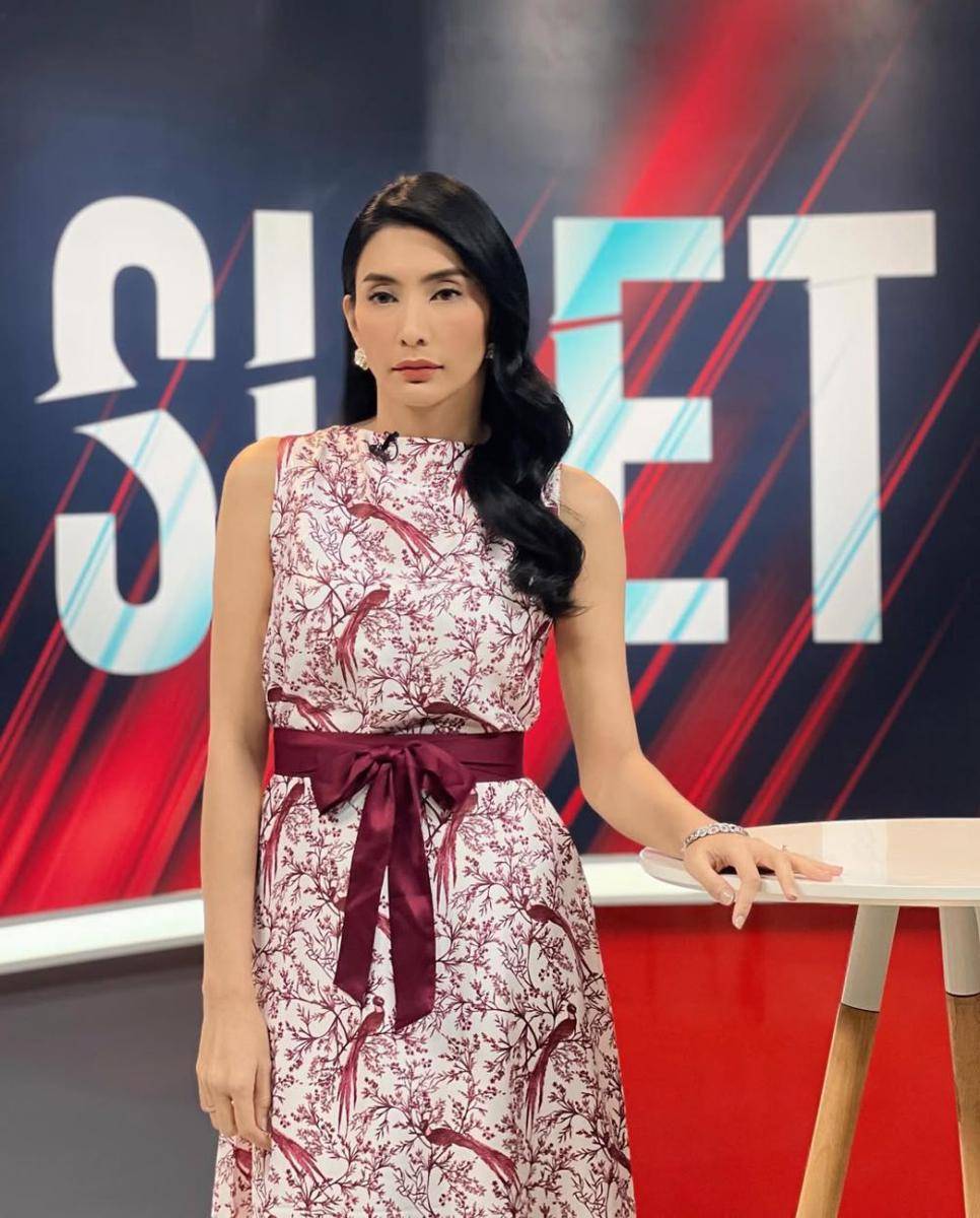 potret ide dress nuansa formal ala Tyas Mirasih (instagram.com/tyasmirasih)