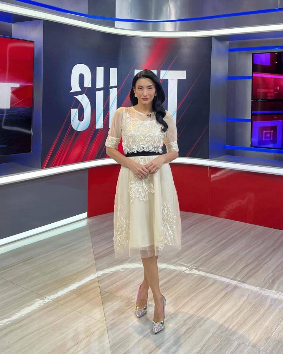 potret ide dress nuansa formal ala Tyas Mirasih (instagram.com/tyasmirasih)