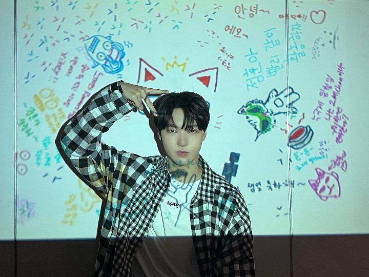Junghoon (twitter.com/xikers_official)