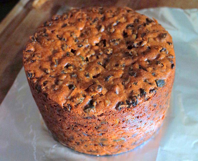 christmas cake (instagram.com/athicoilye)