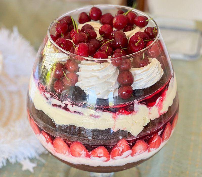 trifle (instagram.com/janita_doms)