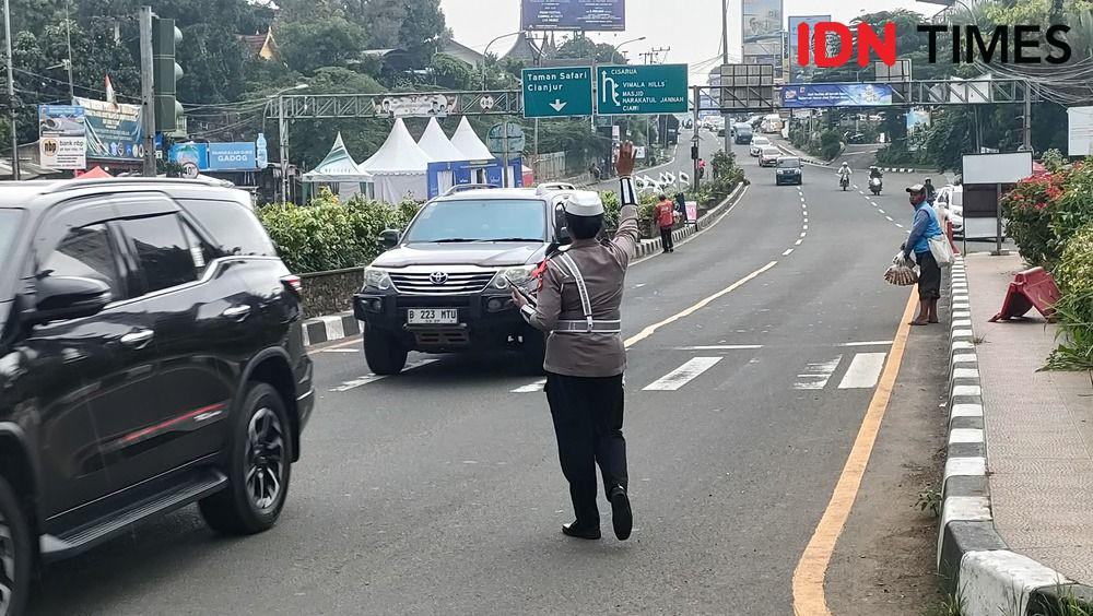 Akhir Pekan Ini Arus Kendaraan Masuk Puncak Bogor Capai 82.680 Unit