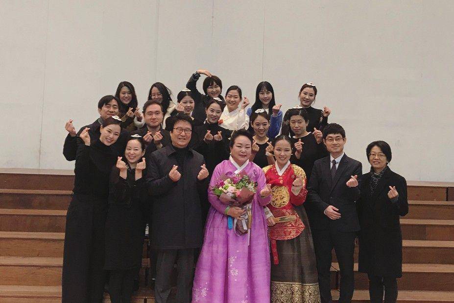 potret Lee Honey bersama keluarga (instagram.com/honey_lee32)
